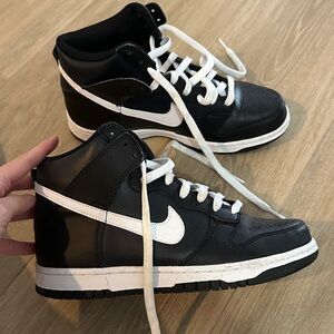 Nike Kids Black and White Sneakers